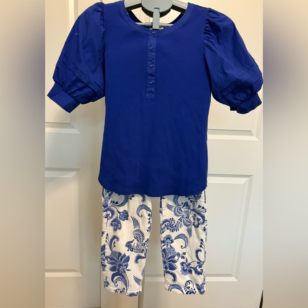 Chico's Size 1.5 Cropped Pants With a Matching Solid Cobolt Blue Shirt Sz 1